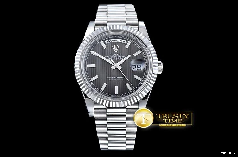 1026 RDD0202B – DayDate 40mm ModernLook 666